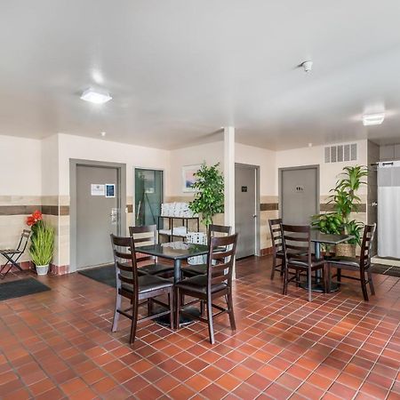 Red Lion Inn & Suites Sequim At Olympic National Park Ngoại thất bức ảnh